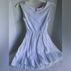 Shasa White Open Back Dress - Size Small